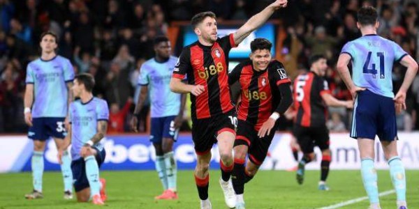 星空娱乐-阿森纳3张红牌终致赛季首败，萨利巴无缘战利物浦