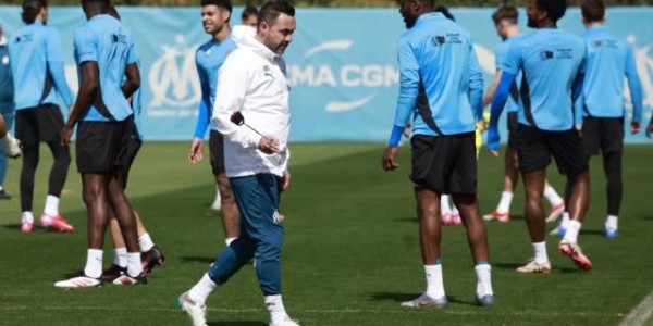 教练球员双向罢训！德泽尔比在马赛还能继续混吗？