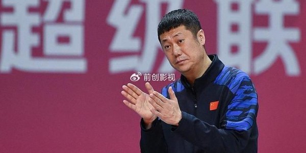 女排少帅做了郎平不敢做的事，16岁国家队首发，19岁成女排救世主